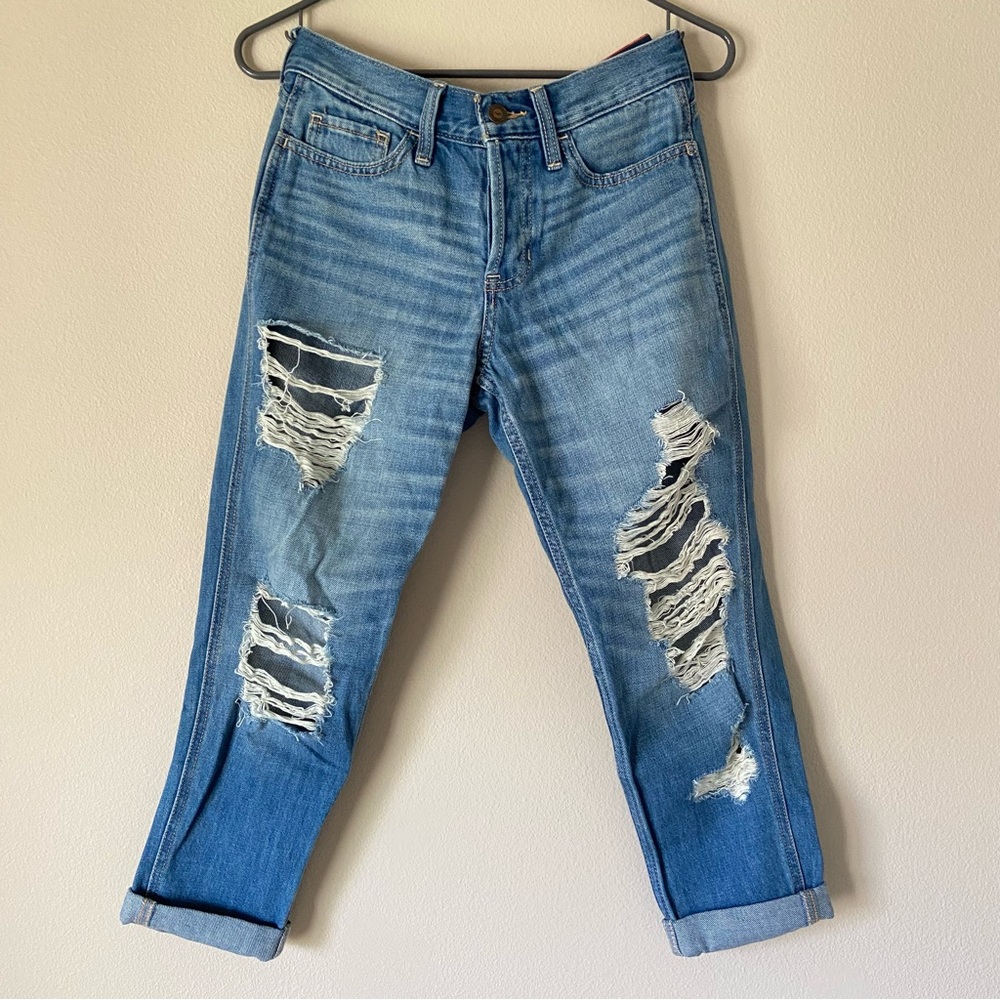 Hollister Medium Wash Low Rise Boyfriend Denim Jeans Bottoms Cuffs Beach Relaxed